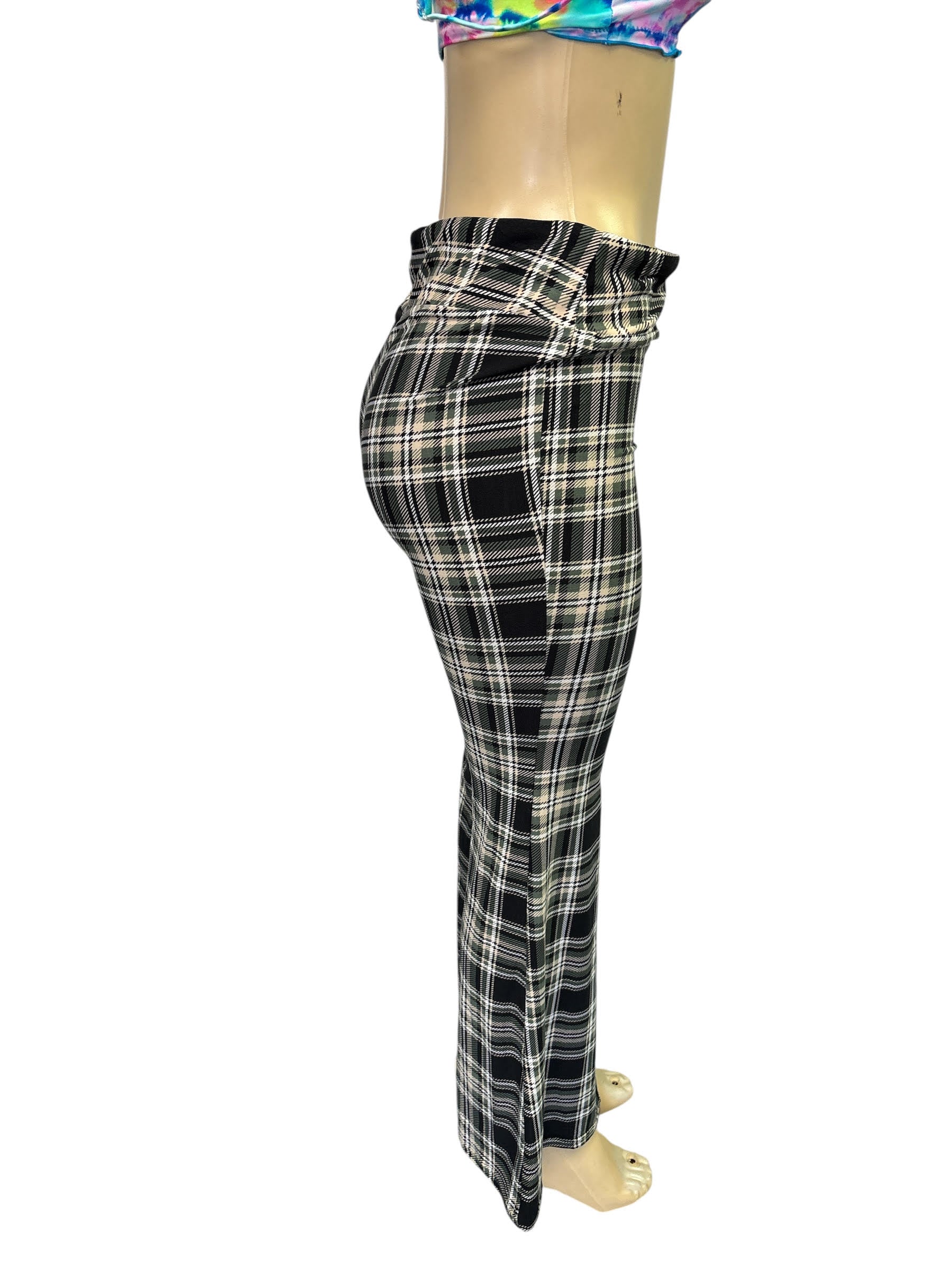 No Boundaries Juniors Slim Fit High Rise Pull On Flare Pants,