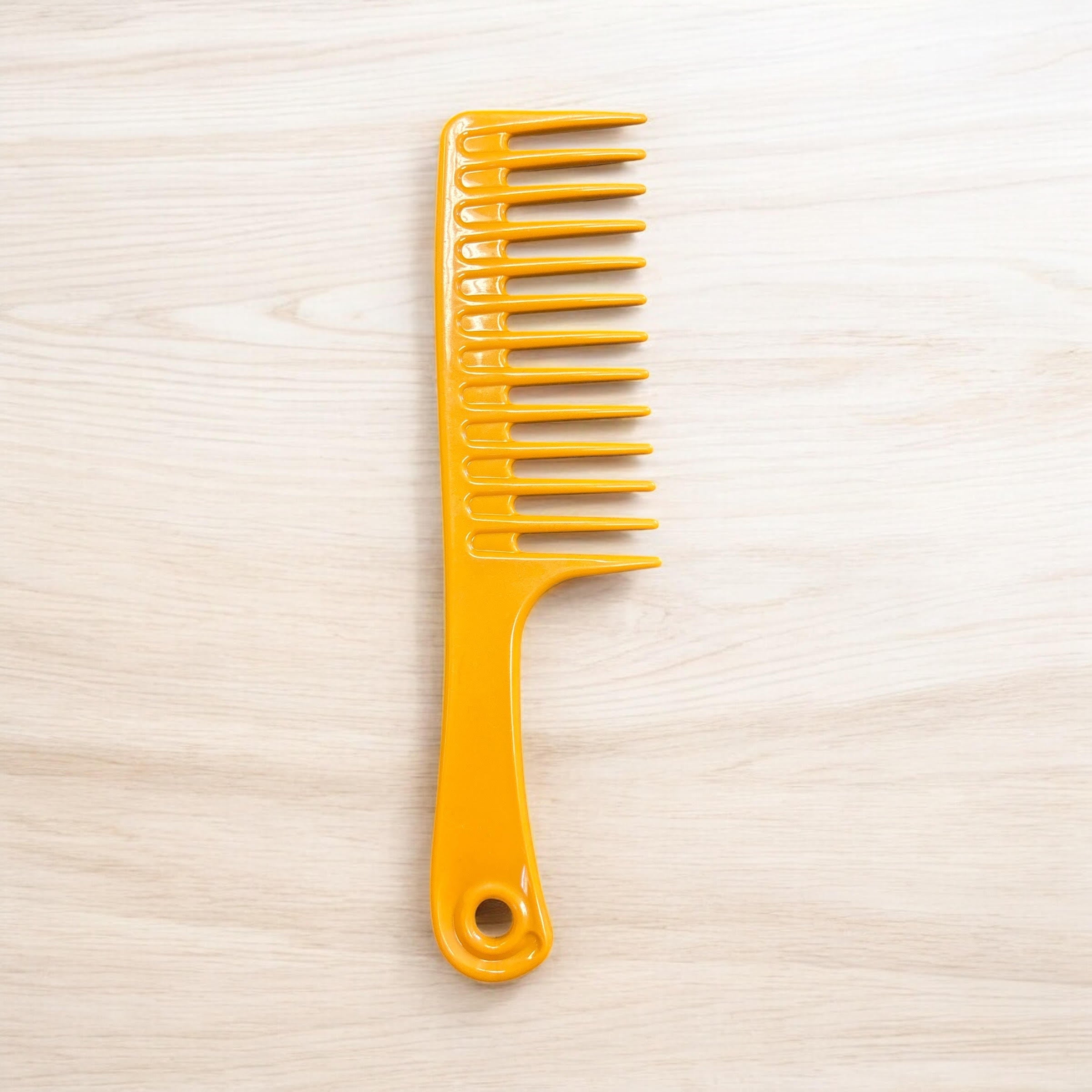 wide tooth detangling combs
