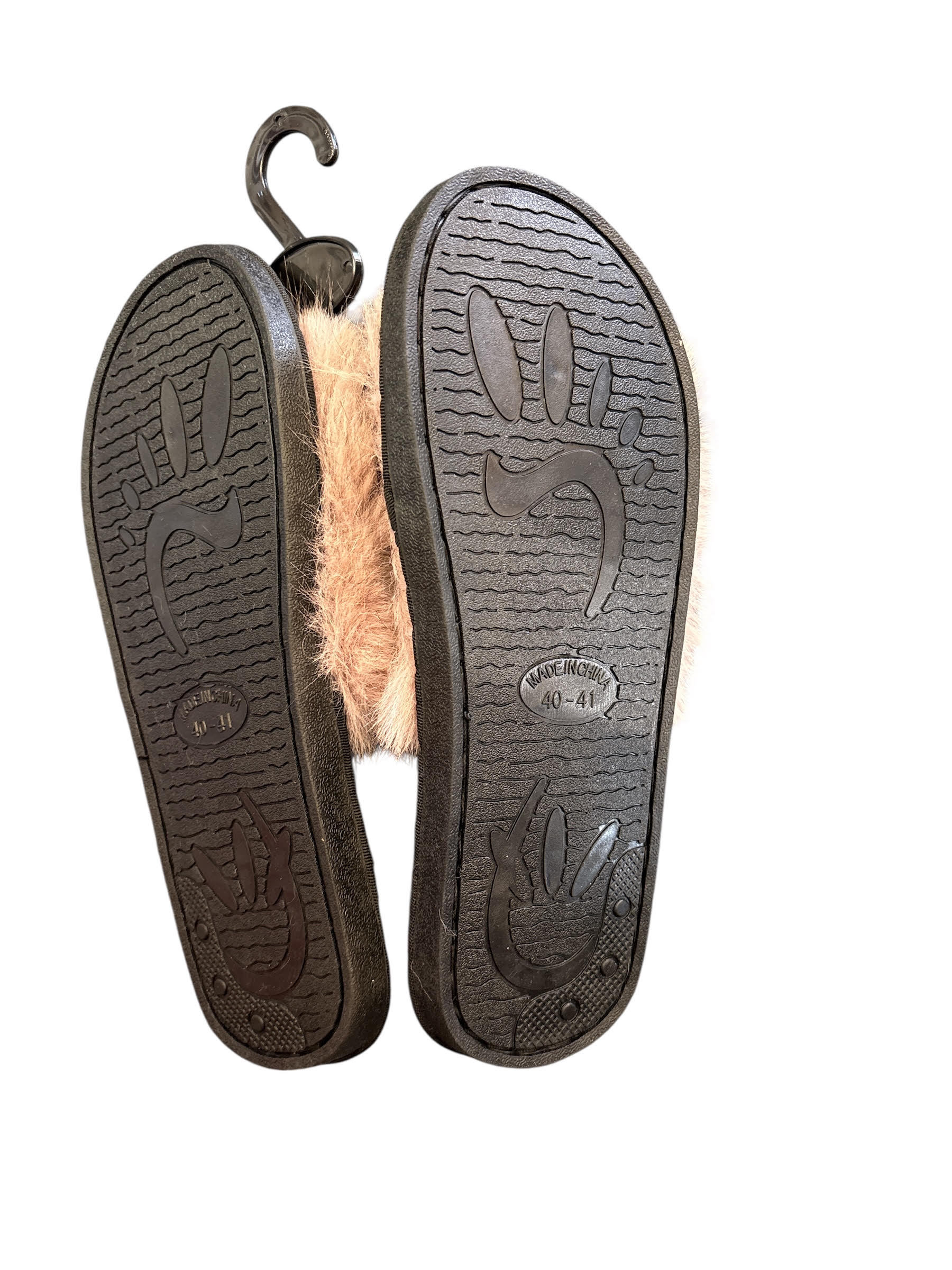 faux fur slippers